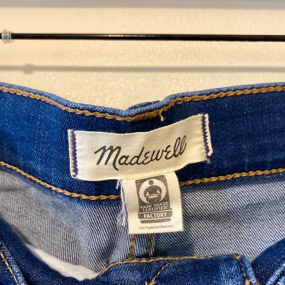 High-Rise Denim Shorts in Danny Wash: TENCEL™ Denim Edition - Picture 6 of 10